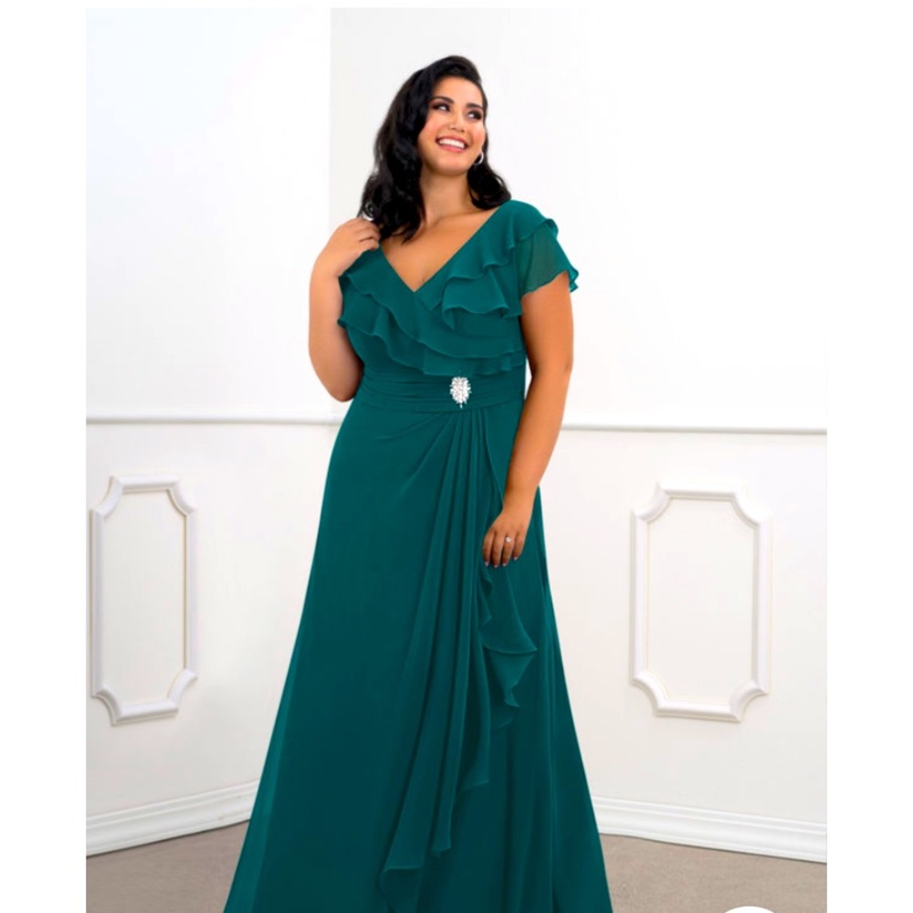 AZAZIE SNAPDRAGON Formal Dress MBD    color Peacock size 14